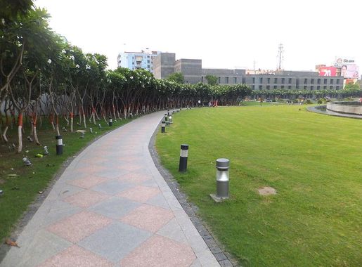 File:Buddha Smriti Park 02.JPG - Wikimedia Commons