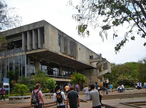Ficheiro:Universidade de Brasília restaurante universitário.JPG –  Wikipédia, a enciclopédia livre