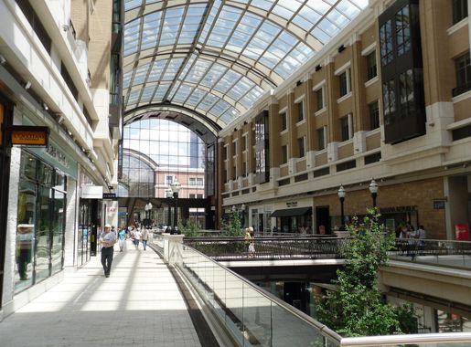 File:City Creek Center - panoramio (1).jpg - Wikimedia Commons