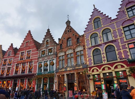 File:Market Square in Bruges, Belgium (26442171187).jpg - Wikimedia Commons