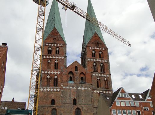 File:Lübeck Marienkirche aus der Alfstraße 2012-07-21 053.JPG - Wikimedia  Commons