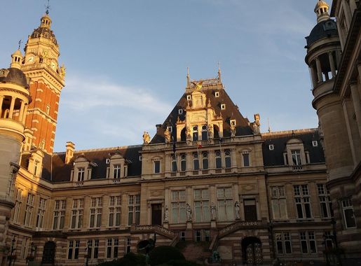 File:Gemeentehuis van Sint-Gillis.001 - Brussel.JPG - Wikimedia Commons