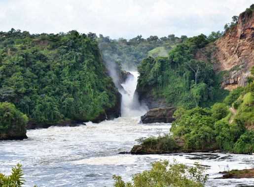 File:Murchison Falls, Nile, Uganda (17052663192).jpg - Wikimedia Commons