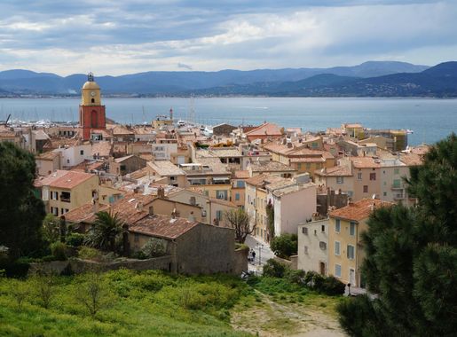 File:St tropez dorf.JPG - Wikimedia Commons