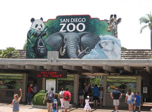 Berkas:San Diego Zoo entrance -10July2007.jpg - Wikipedia bahasa Indonesia,  ensiklopedia bebas