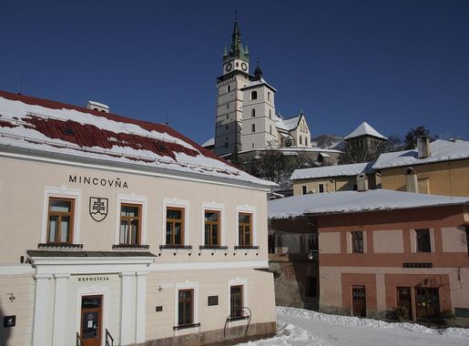 File:Budova Mincovne Kremnica.jpg - Wikimedia Commons