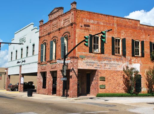 File:New Iberia, Louisiana, 2011.jpg - Wikimedia Commons