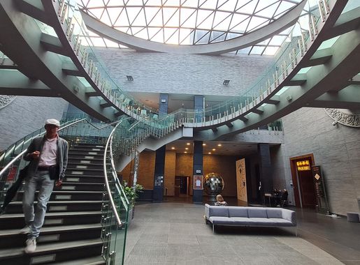 Plik:20230615 ScheWo Poznań Imperial Castle first Floor5.jpg – Wikipedia,  wolna encyklopedia