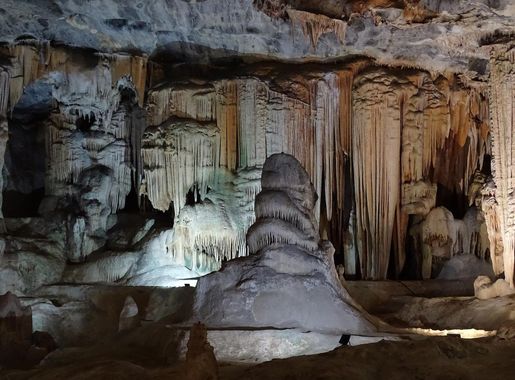 File:Cango Caves 021.jpg - Wikimedia Commons