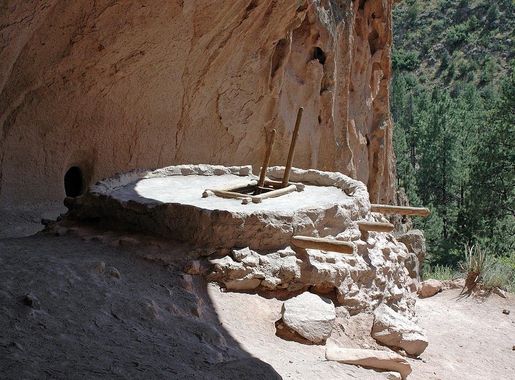 File:Bandelier Kiva.jpg - Wikipedia
