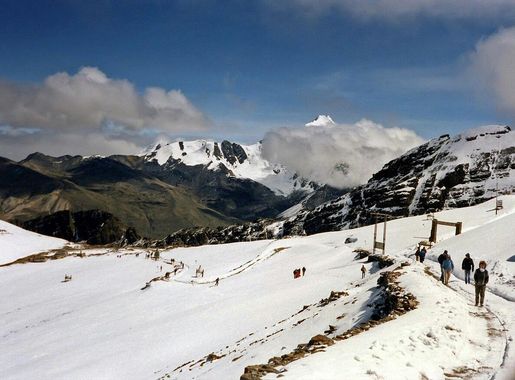 File:Chacaltaya, Bolivia.jpg - Wikimedia Commons
