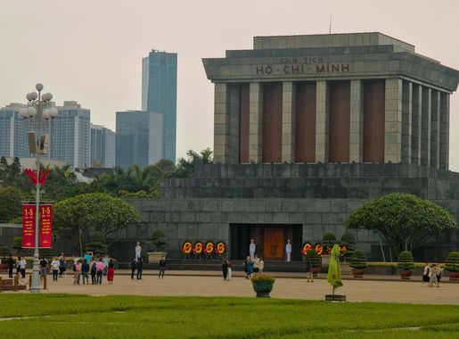 Tập tin:Hanoi - Ho Chi Minh Mausoleum.jpg – Wikipedia tiếng Việt