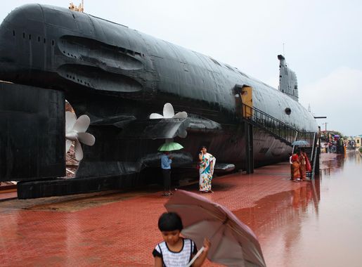 File:Submarine Museum, Vizag - panoramio.jpg - Wikimedia Commons