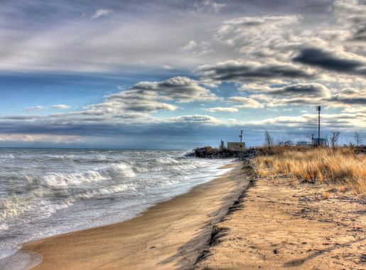 File:Gfp-illinois-beach-state-park-shoreline-and-clouds.jpg - Wikimedia  Commons