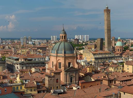 File:Bologna Panorama.jpg - Wikimedia Commons