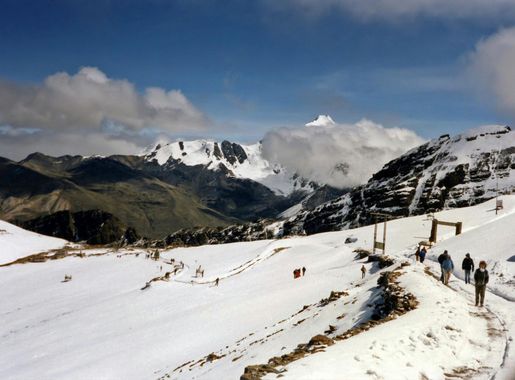 File:Chacaltaya, Bolivia.jpg - Wikimedia Commons
