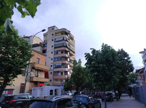 File:Ish-Blloku neighborhood in Tirana, Albania.jpg - Wikimedia Commons
