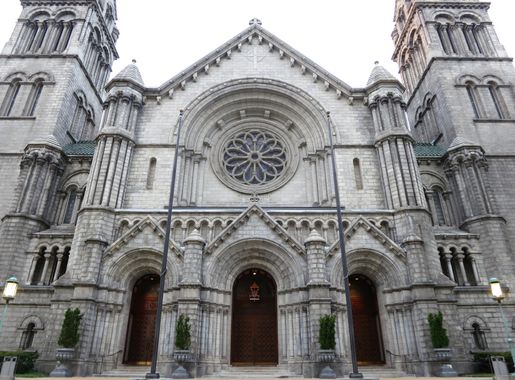 File:Cathedral Basilica of Saint Louis (St. Louis, MO) - exterior, portals  & rose window.jpg - Wikimedia Commons