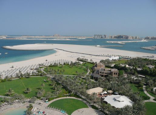 File:Atlantis, The Palm from Le Royal Méridien Beach Resort and Spa in Dubai  2.jpg - Wikimedia Commons