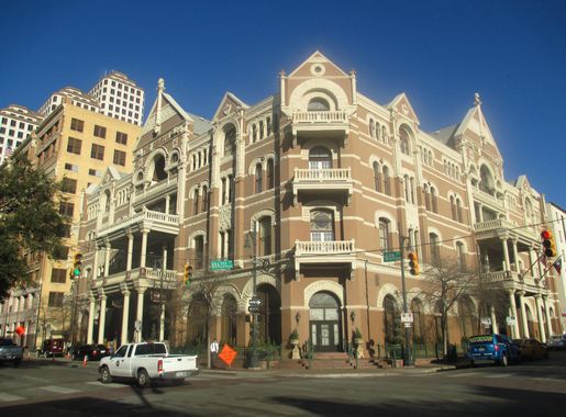 File:Driskill Hotel, Austin, TX, 2013 IMG 6496.jpg - Wikipedia