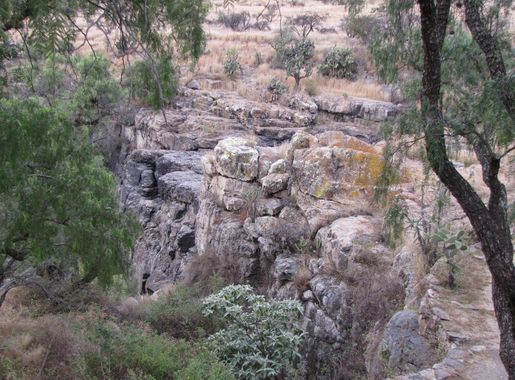 Archivo:Cañada del río Laja, jardín botánico El Charco del Ingenio, San  Miguel de Allende Guanajuato, México.JPG - Wikipedia, la enciclopedia libre