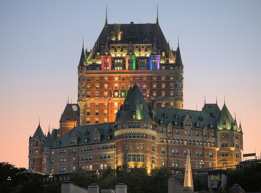 File:Château Frontenac at night, Quebec City, Canada 2.jpg - Wikipedia