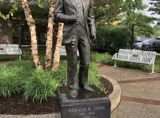File:Gerald R Ford miniature replica statue in East Grand Rapids  Michigan.jpg - Wikimedia Commons