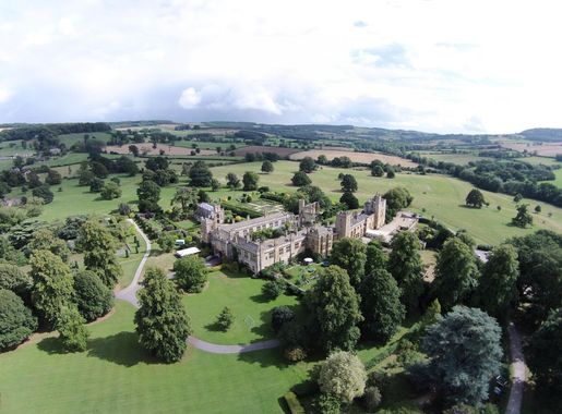 File:Aerial photo of Sudeley Castle.jpg - Wikimedia Commons