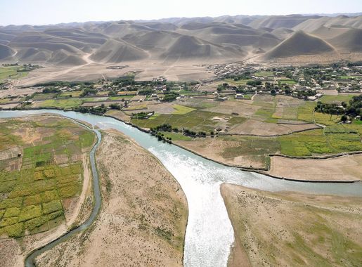 File:Scenic view in western Afghanistan-2011.jpg - Wikimedia Commons