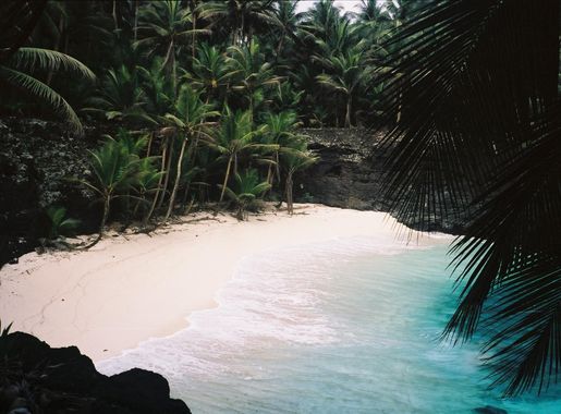 File:Ilheu das Rolas (4056240841).jpg - Wikimedia Commons