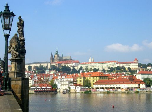 File:Prague Castle and Vltava River, Prague, Czech Republic.JPG - Wikimedia  Commons