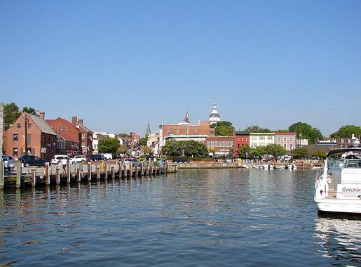 File:Dock Street Annapolis.JPG - Wikimedia Commons