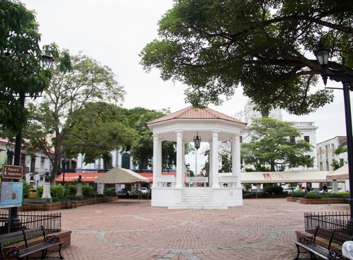 Archivo:La Plaza Mayor o Plaza de La Independencia.jpg - Wikipedia, la  enciclopedia libre