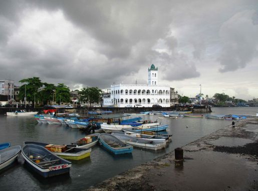 File:Moroni Friday Mosque Comoros.jpg - Wikimedia Commons