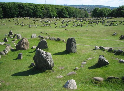 Fil:Lindholm Høje 2.JPG - Wikipedia, den frie encyklopædi