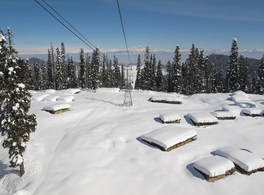 File:Gulmarg Gondola, Cable Car.JPG - Wikimedia Commons