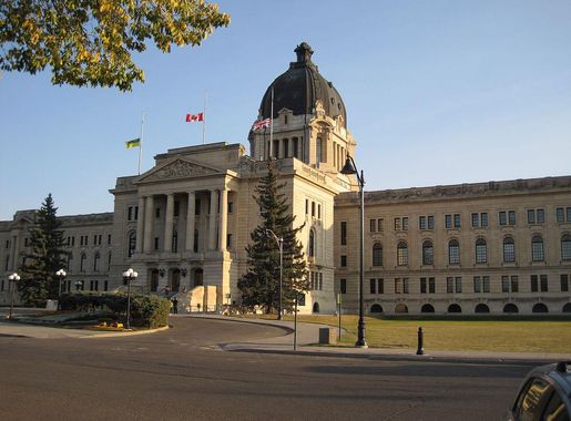 File:Saskatchewan Legislative Building Front.JPG - Wikimedia Commons