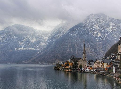 File:Hallstatt at Lake Hallstatt - 2.jpg - Wikimedia Commons
