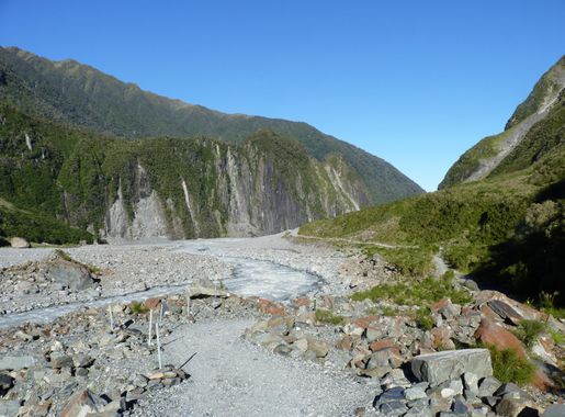 File:Fox Glacier, New Zealand (4).JPG - Wikimedia Commons