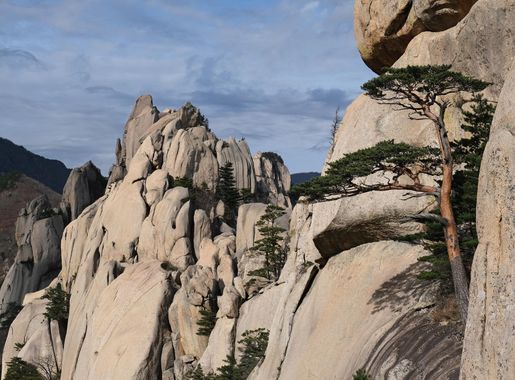 File:Seoraksan National Park Korea 13.jpg - Wikimedia Commons