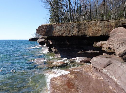Shoreline at Apostle Islands National Lakeshore, Wisconsin image - Free  stock photo - Public Domain photo - CC0 Images