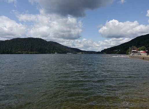 File:Lac (Gérardmer).jpg - Wikimedia Commons
