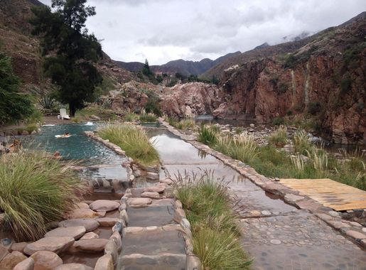 File:Cacheuta hot springs.jpg - Wikimedia Commons