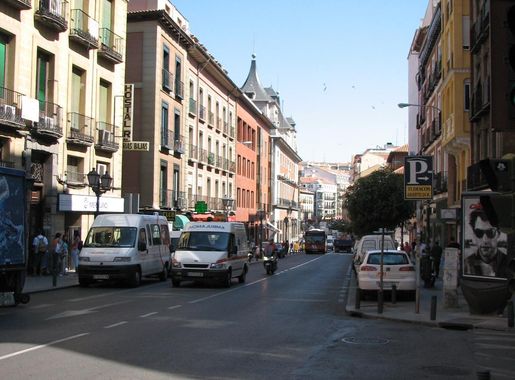 File:Calle de San Bernardo (Madrid) 01.jpg - Wikimedia Commons