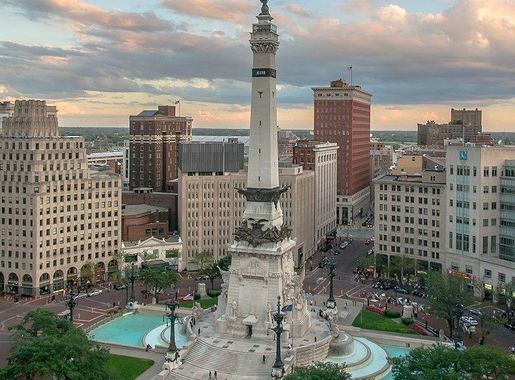 File:Monument Circle, Indianapolis, Indiana, USA.jpg - Wikipedia
