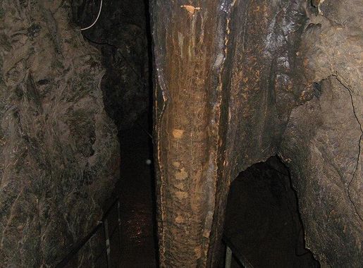 File:KostanjeviskaJama3.JPG - Wikimedia Commons