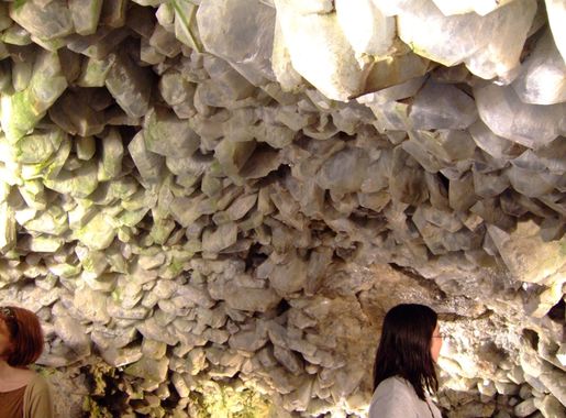 File:Crystal Cave Ohio.JPG - Wikipedia