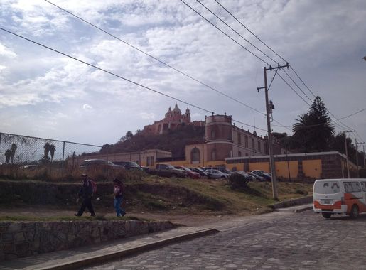 File:Cholula, Puebla Cathedral Pyramid.JPG - Wikimedia Commons