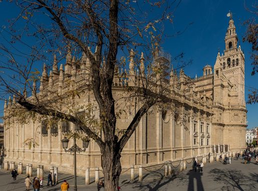 File:Sevilla 2022 - east facade.jpg - Wikimedia Commons