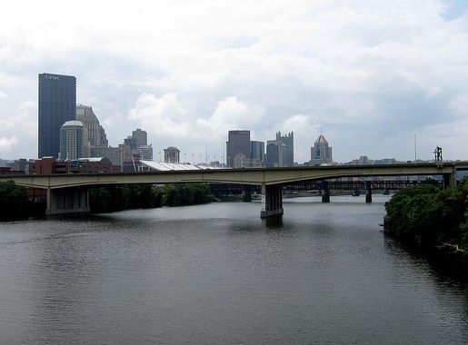 File:Veterans Bridge, Pittsburgh.jpg - Wikimedia Commons
